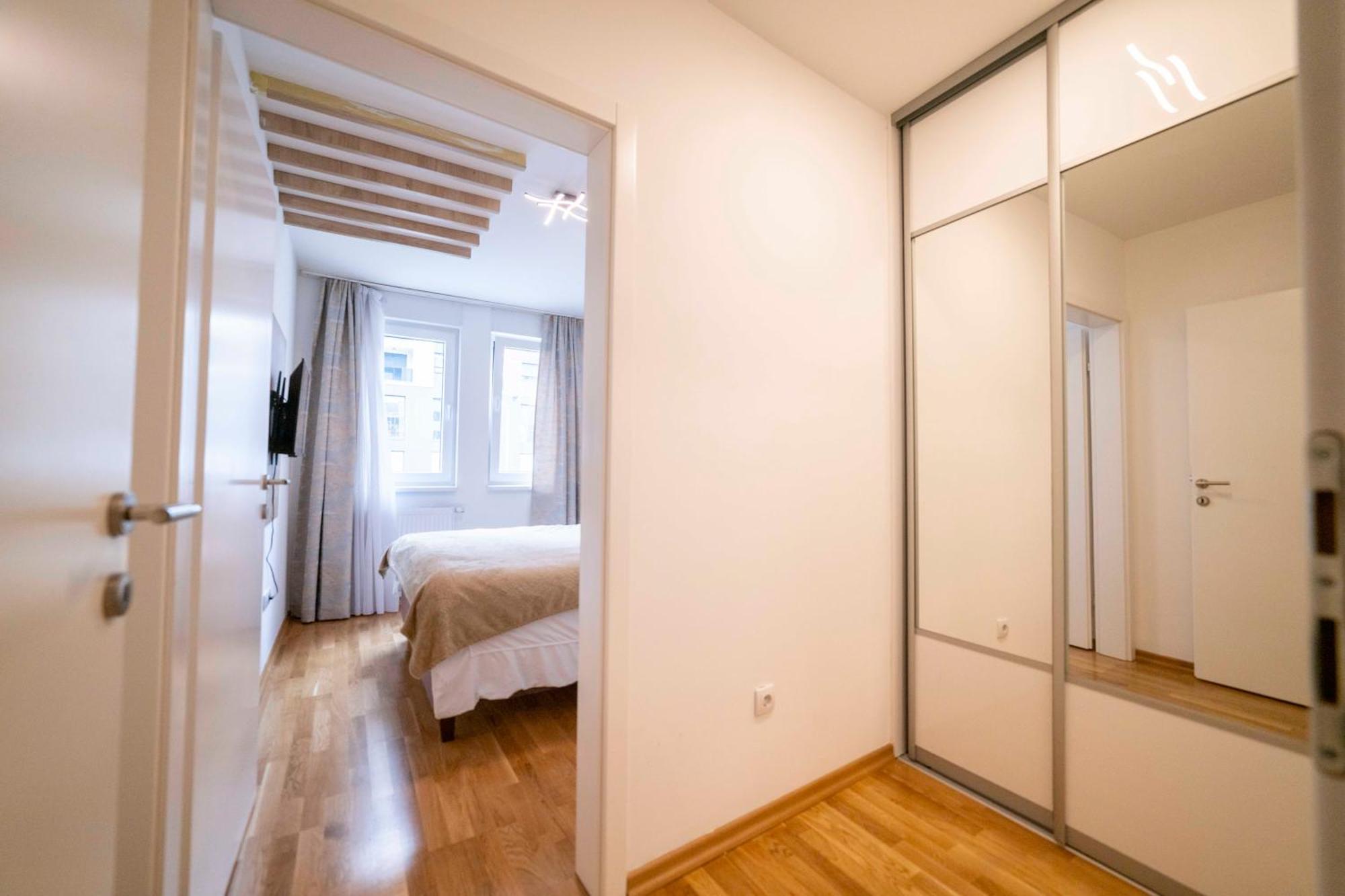 Apartment 5 Star Lukavica Exterior photo