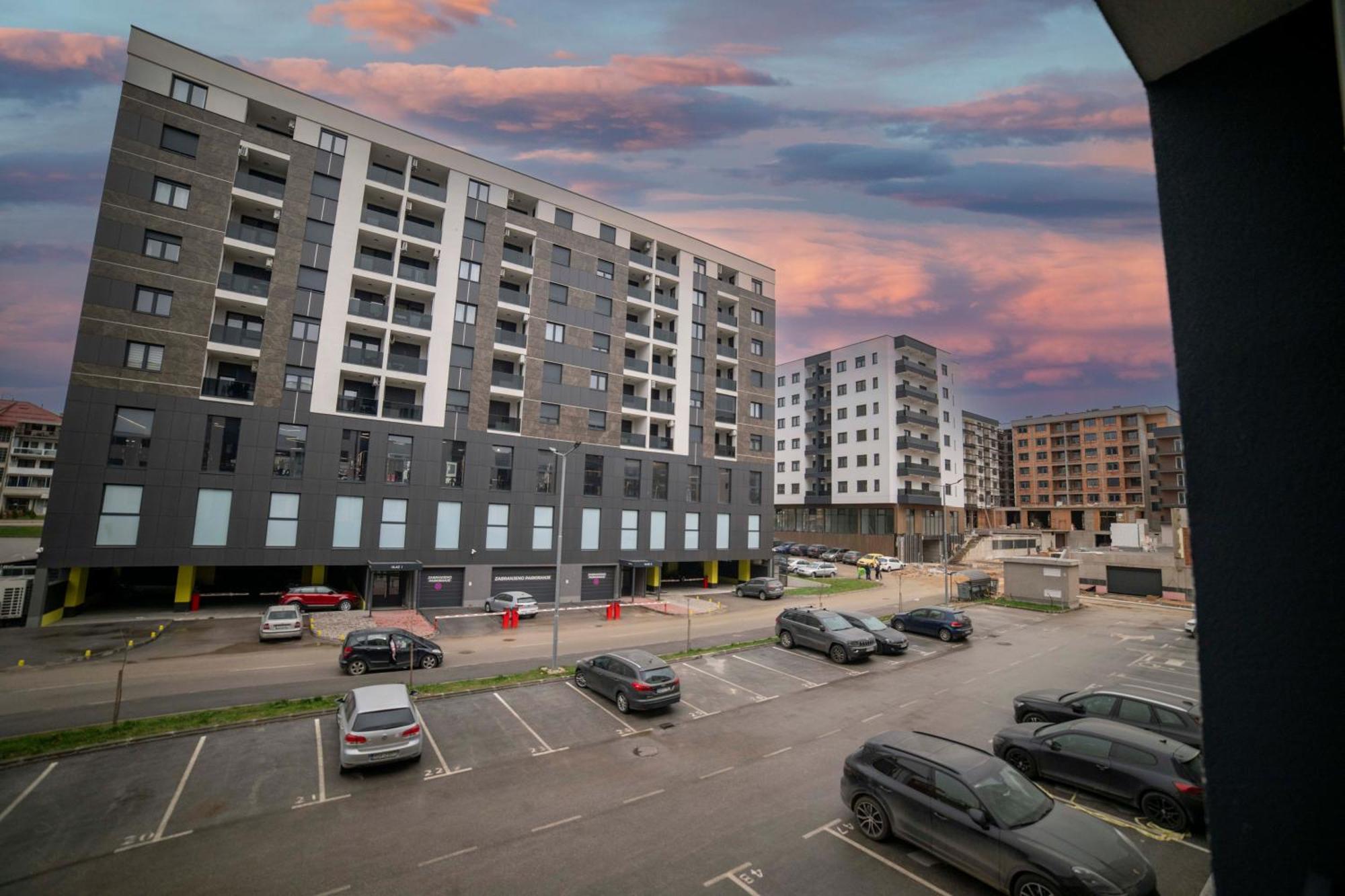 Apartment 5 Star Lukavica Exterior photo